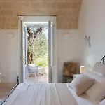 Masseria Cisterna Rossa *