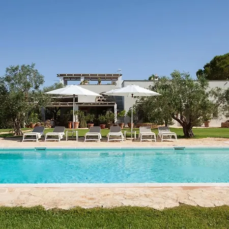 Villa Masseria Cisterna Rossa *