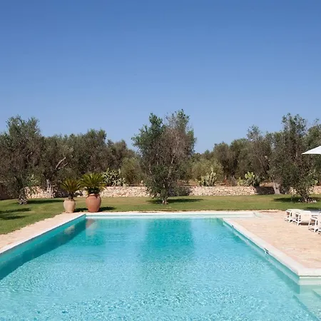 Masseria Cisterna Rossa *