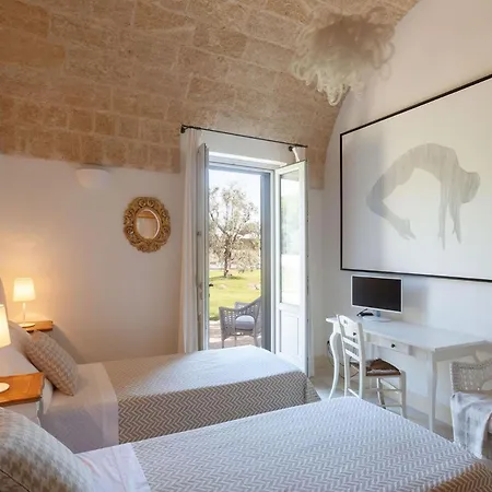 Masseria Cisterna Rossa *